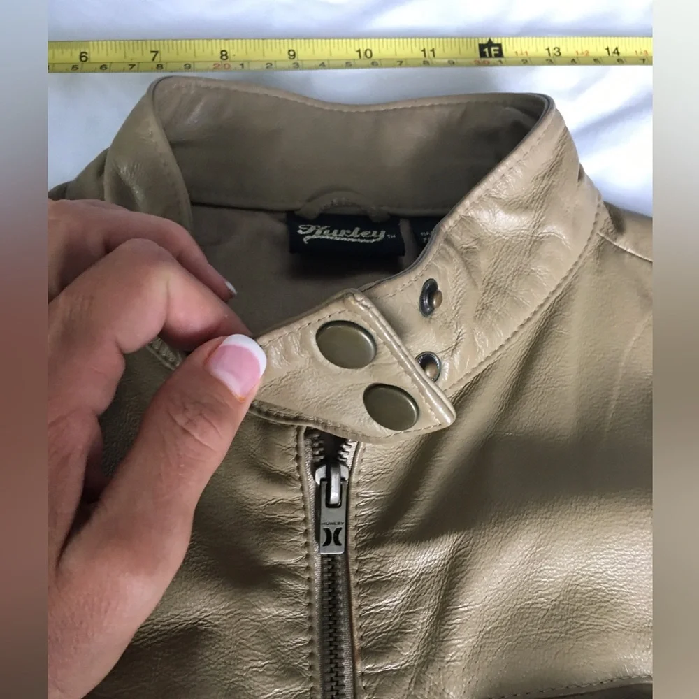 EUC Y2k Hurley tan genuine leather short jacket, satin lining, moto style. - Picture 3 of 13